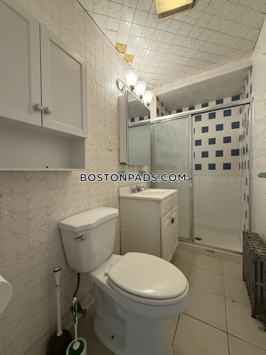 EVERETT - 3 Beds, 1 Bath - Image 12