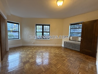 Elmwood Ave. Winchester