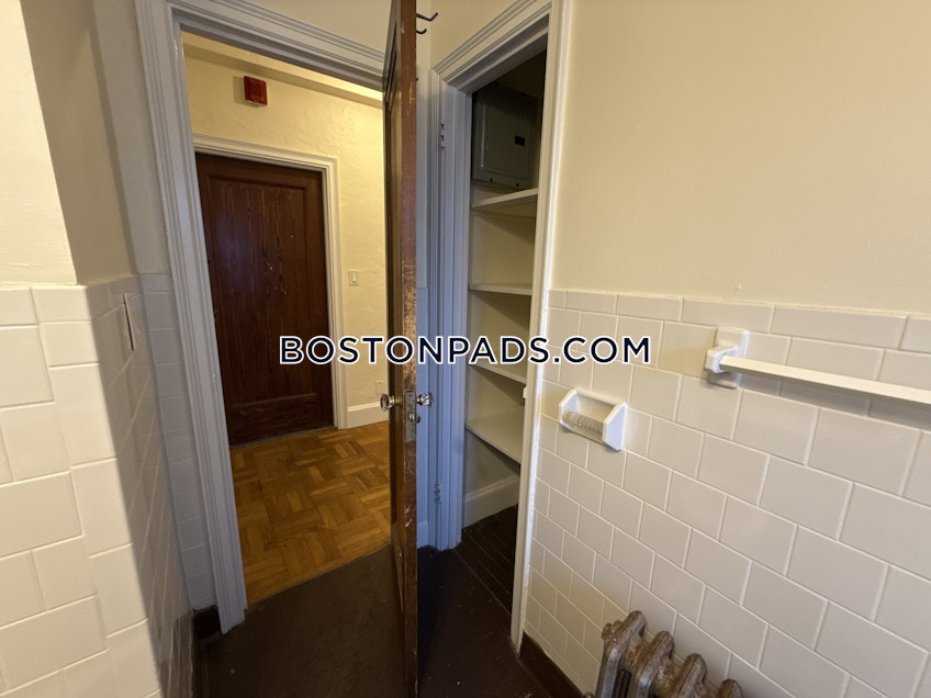 Winchester - $1,600+ /month