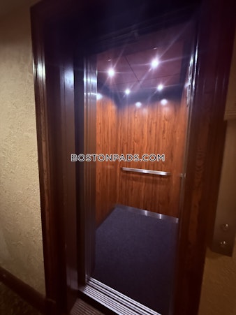 Elmwood Ave. Winchester