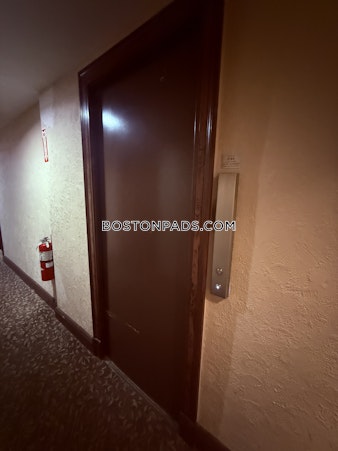 Elmwood Ave. Winchester