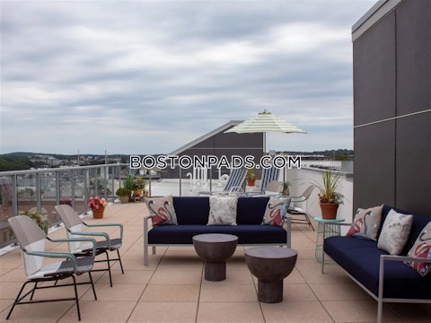 Rantoul St. Beverly photo 27