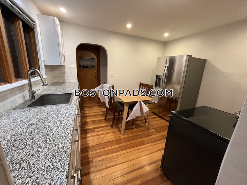 SOMERVILLE - TUFTS - 4 Beds, 1.5 Baths - Image 7