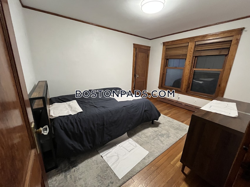 SOMERVILLE - TUFTS - 4 Beds, 1.5 Baths - Image 8