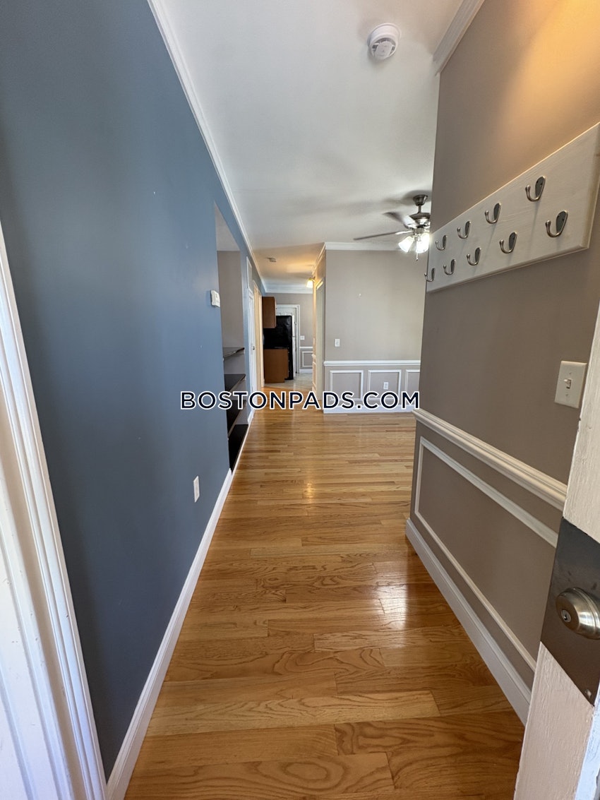 BOSTON - BRIGHTON - OAK SQUARE - 3 Beds, 1 Bath - Image 13