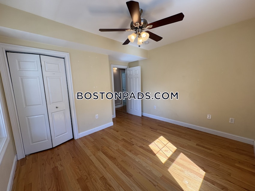 BOSTON - BRIGHTON - OAK SQUARE - 3 Beds, 1 Bath - Image 8