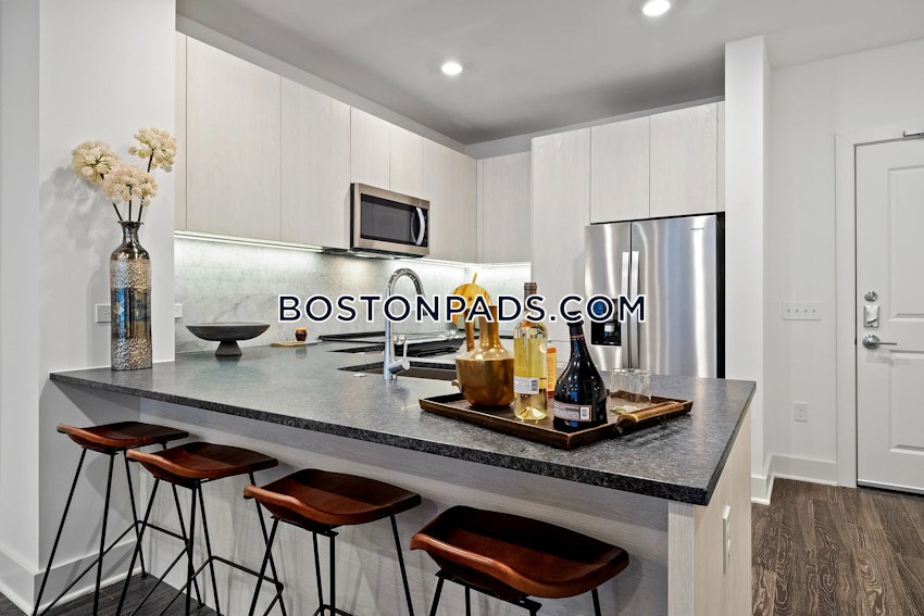 EVERETT - 3 Beds, 1 Bath - Image 1