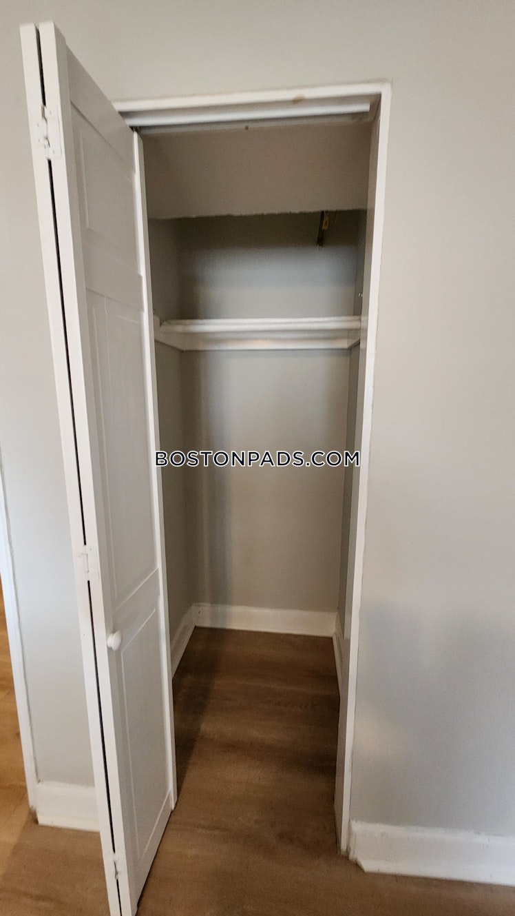 Chiswick Rd., Boston