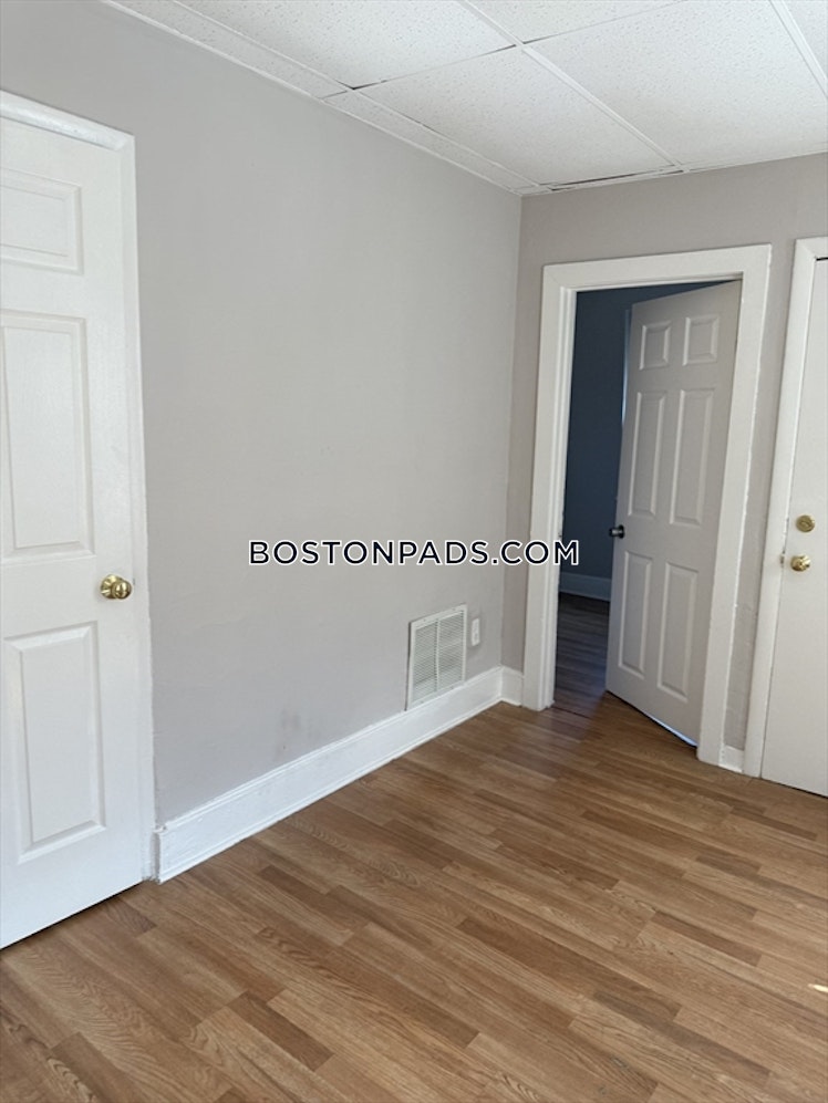 Blue Hill Ave., Boston