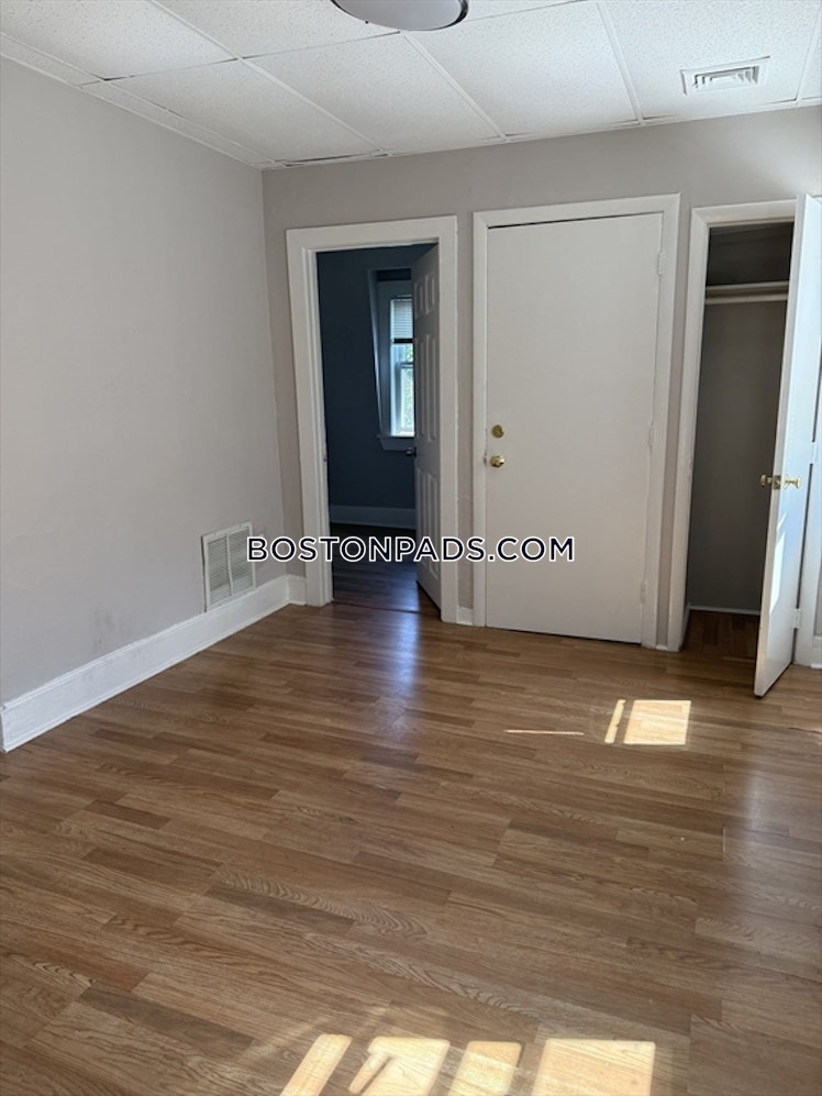 Blue Hill Ave., Boston