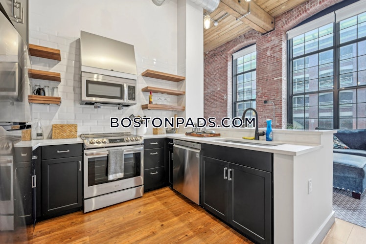 South Union St., Lawrence