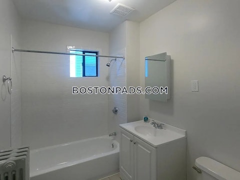 Stanwood St. Boston photo 10