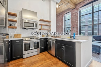 South Union St. Lawrence