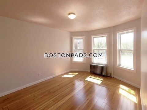 Stanwood St. Boston photo 5