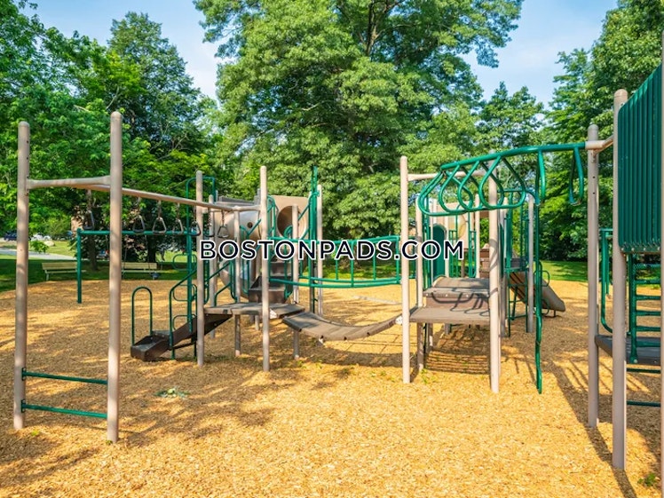 Forest Acres Dr., Haverhill