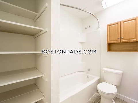 Forest Acres Dr. Haverhill photo 15