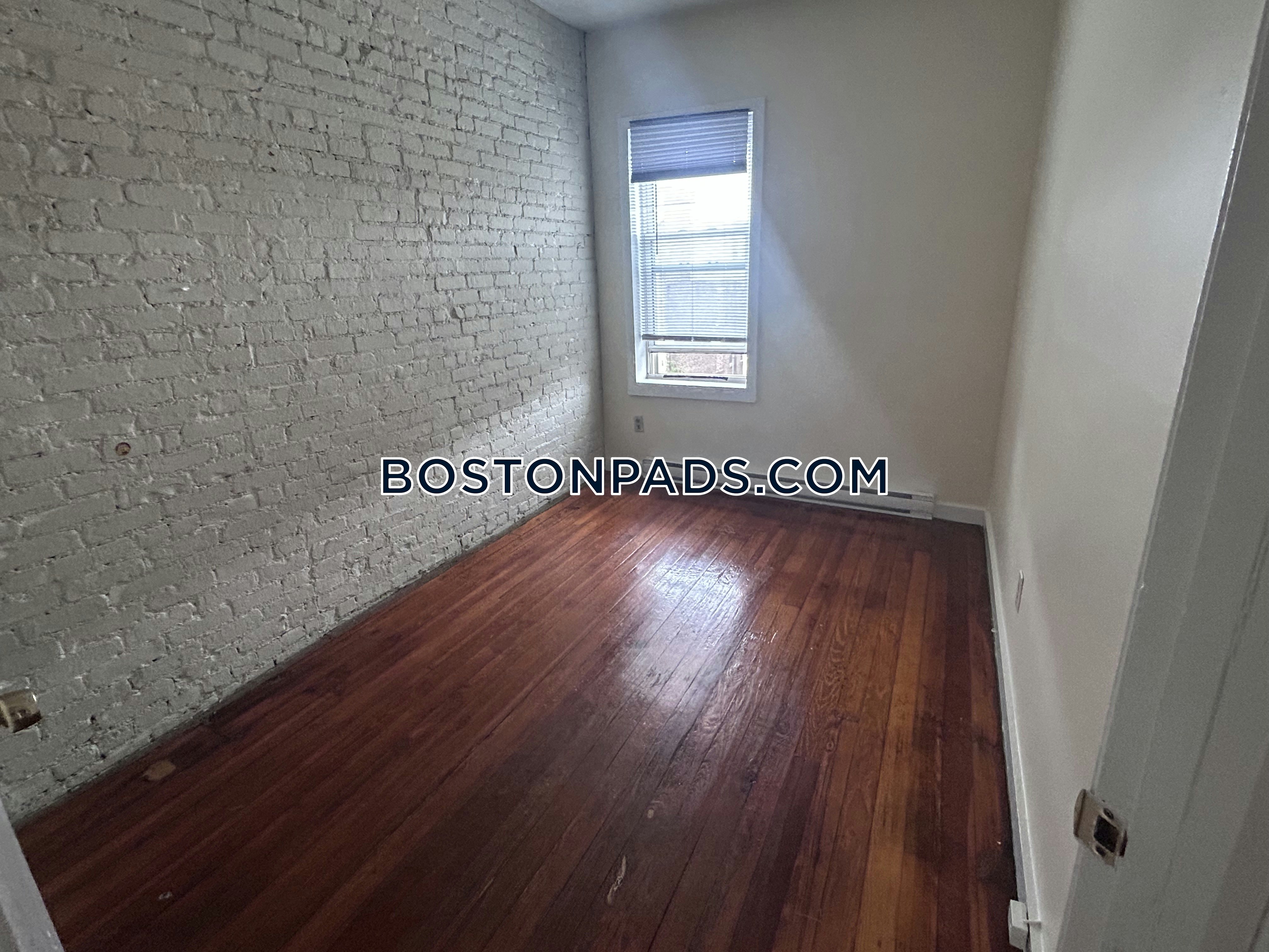 Boston - 2 Beds, 1 Baths