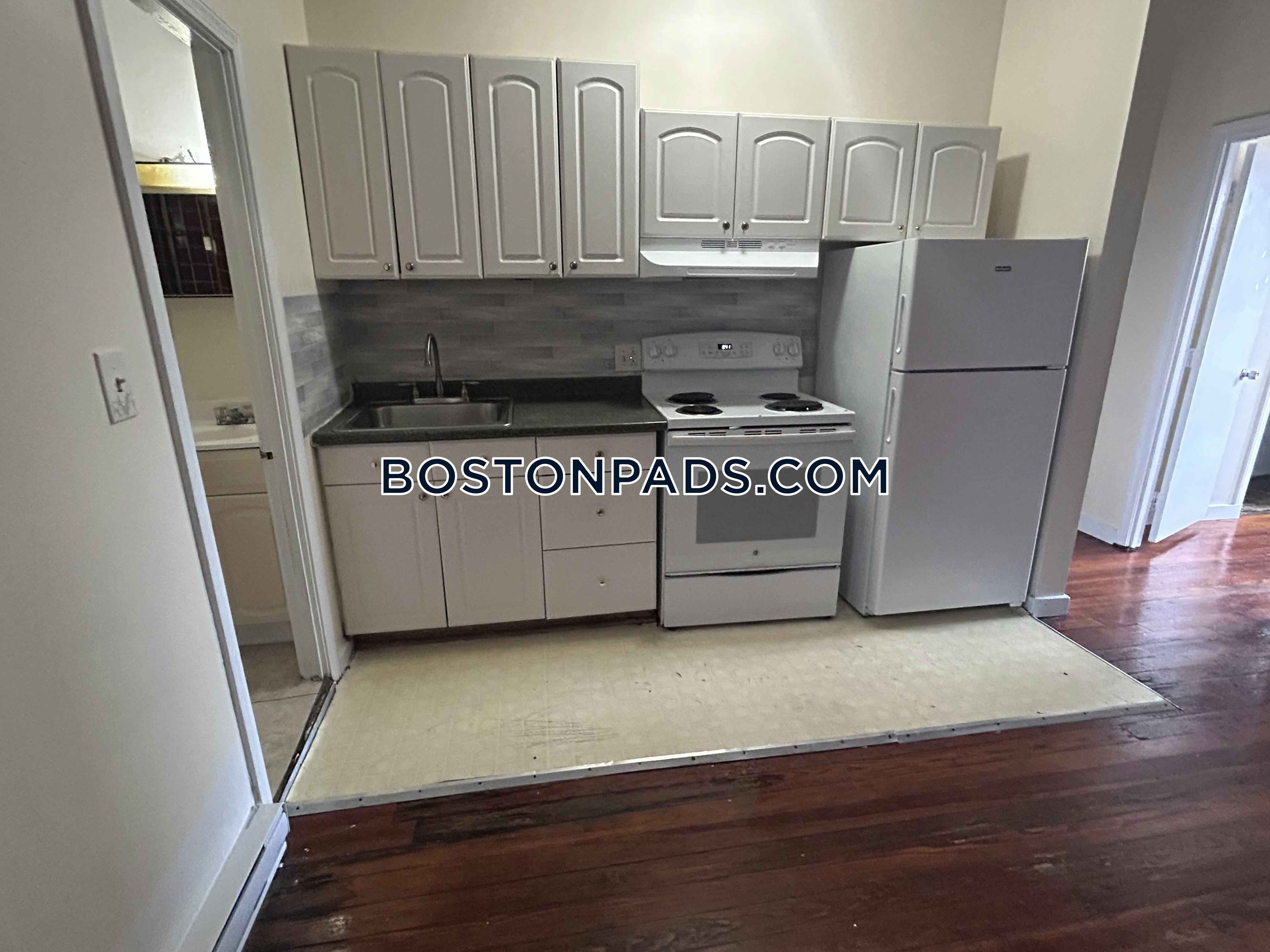 Boston - 2 Beds, 1 Baths