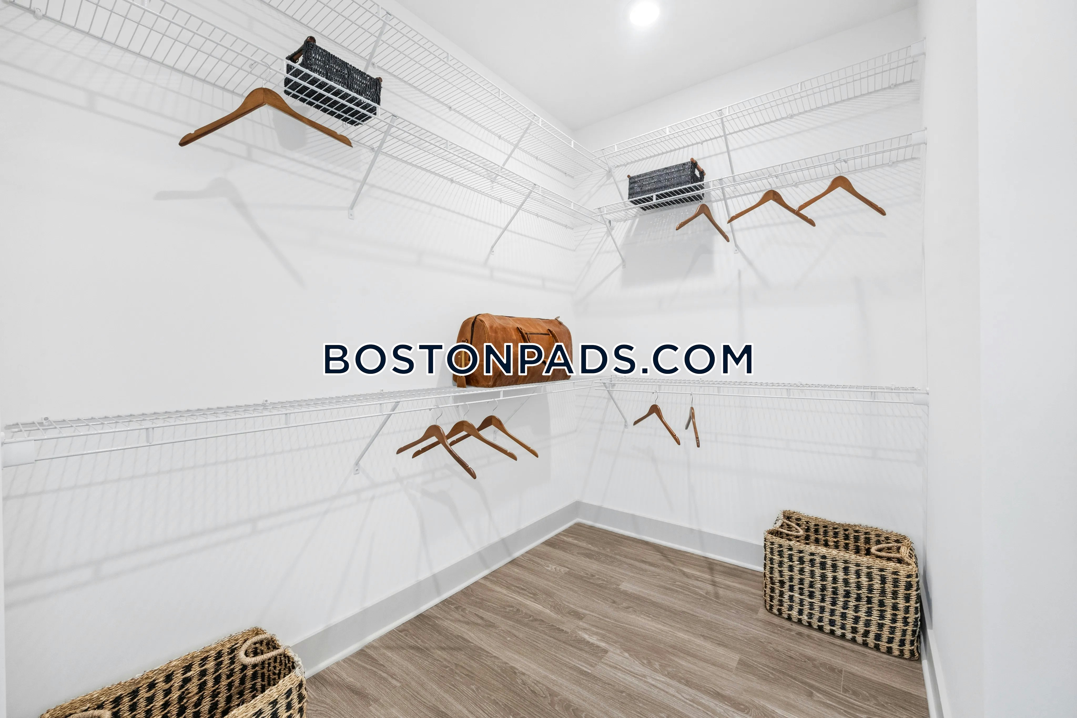 Barnstable - 2 Beds, 1 Baths