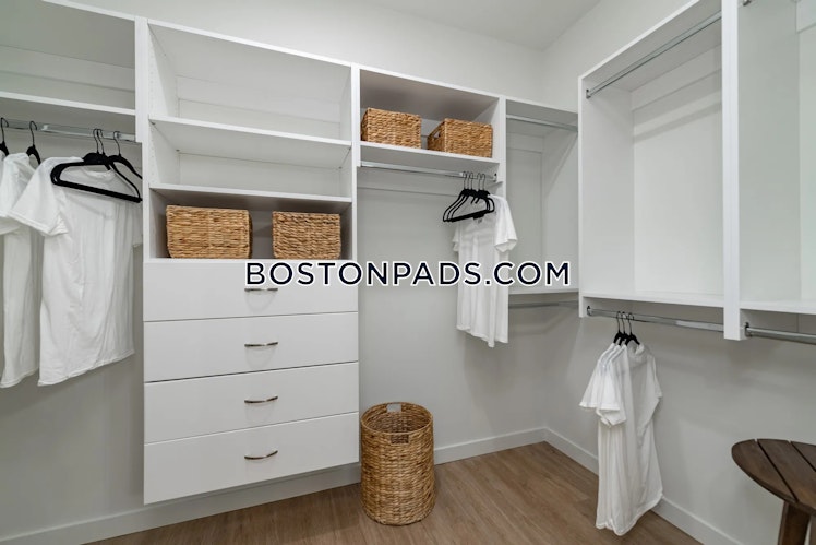 Kingston Collection Way., Kingston