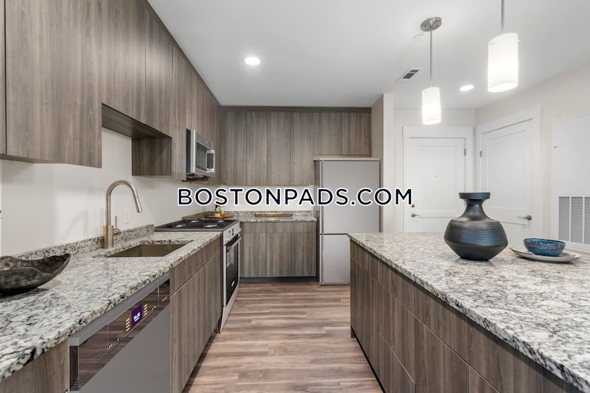 HYANNIS - 1 Bed, 1 Bath - Image 12