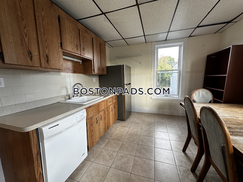 BOSTON - BRIGHTON - BRIGHTON CENTER - 4 Beds, 1 Bath - Image 2