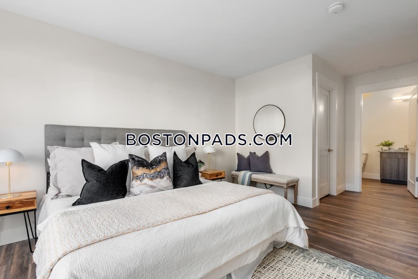 HYANNIS - 1 Bed, 1 Bath - Image 5