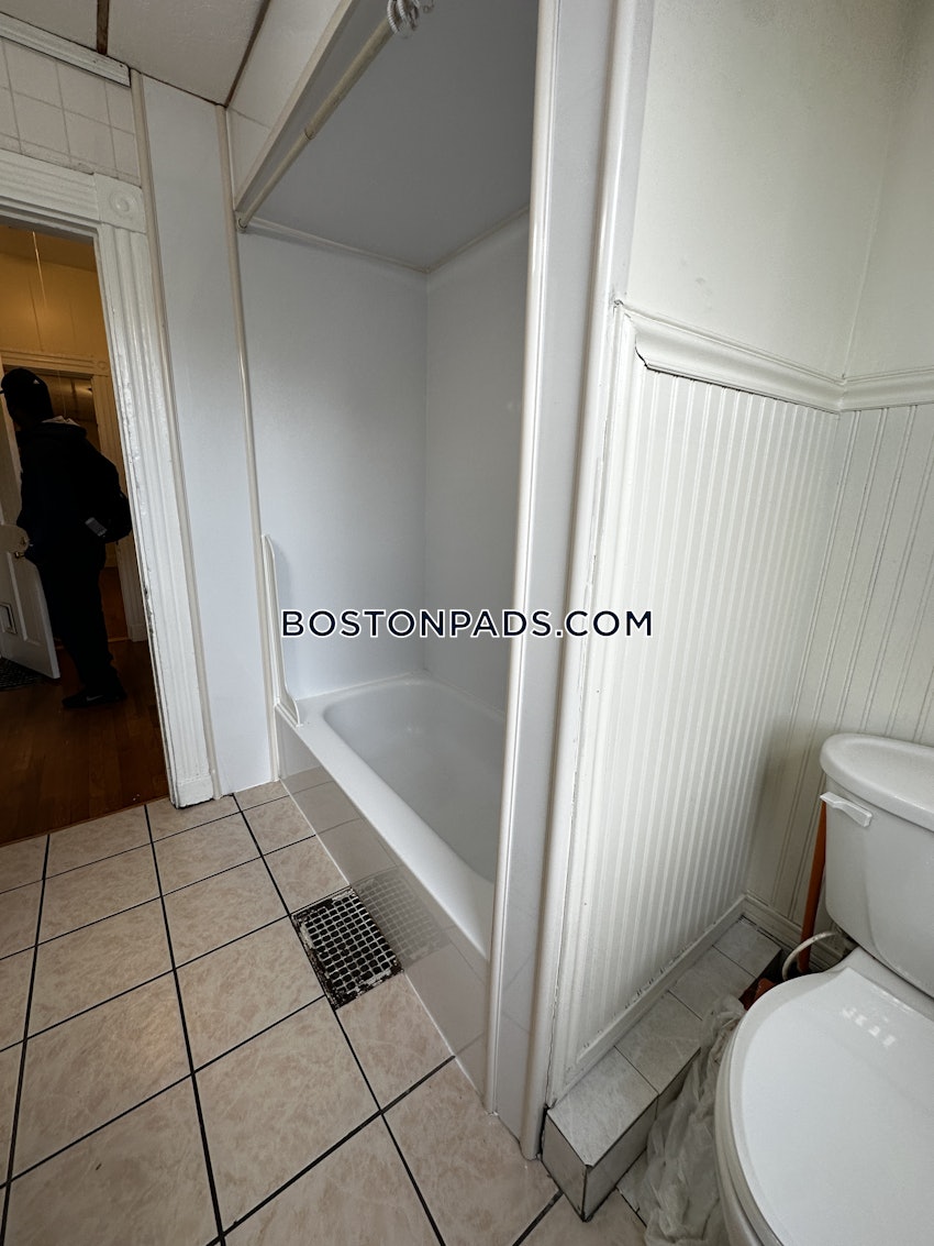 BOSTON - BRIGHTON - BRIGHTON CENTER - 4 Beds, 1 Bath - Image 32