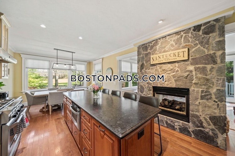 Wampanoag Dr., Mashpee