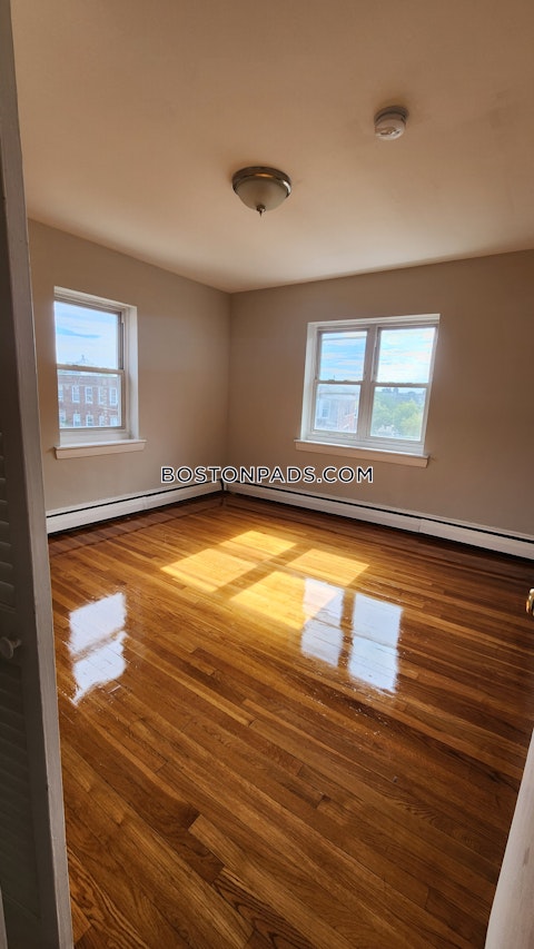 Chiswick Rd. Boston photo 11