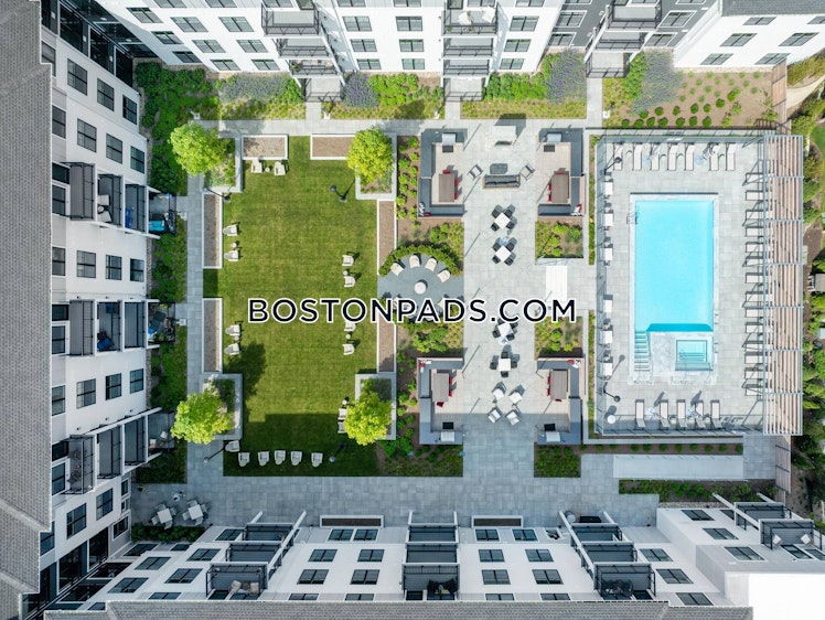 Village Green South, Plymouth