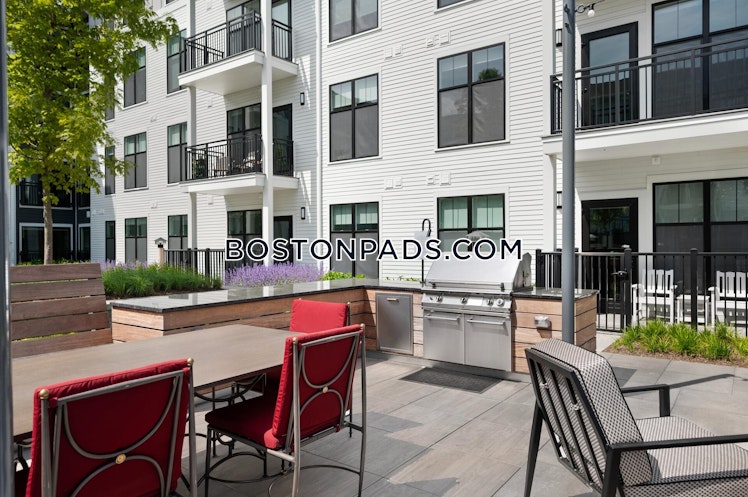 Village Green South, Plymouth