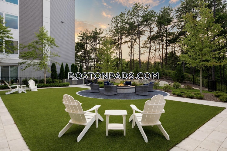 Station Dr., Plymouth