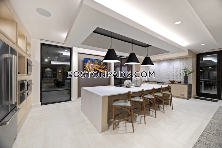 Station Dr., Plymouth