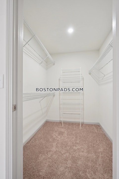 Avalon Dr. Hull photo 20