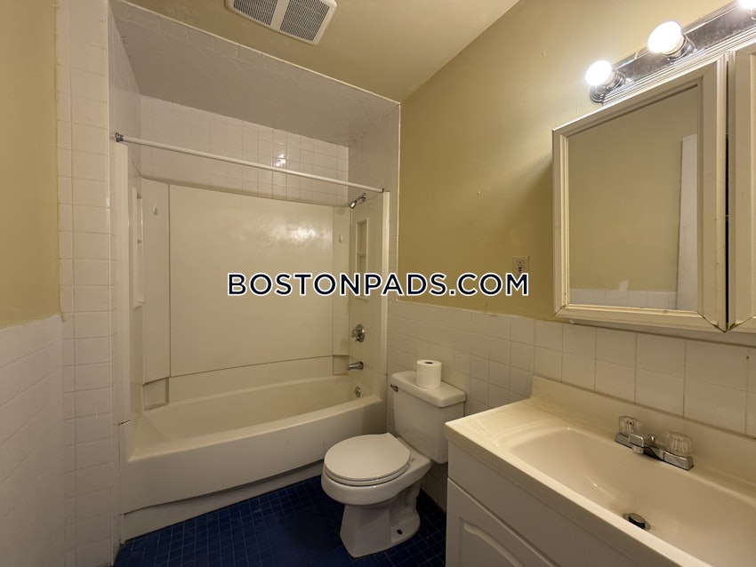 BROOKLINE- COOLIDGE CORNER - 2 Beds, 1 Bath - Image 12