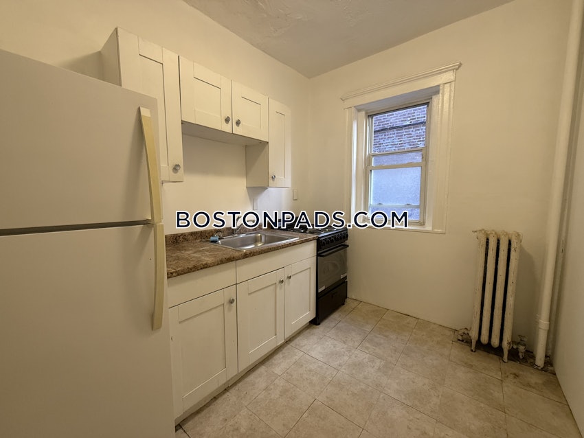 BROOKLINE- COOLIDGE CORNER - 2 Beds, 1 Bath - Image 11