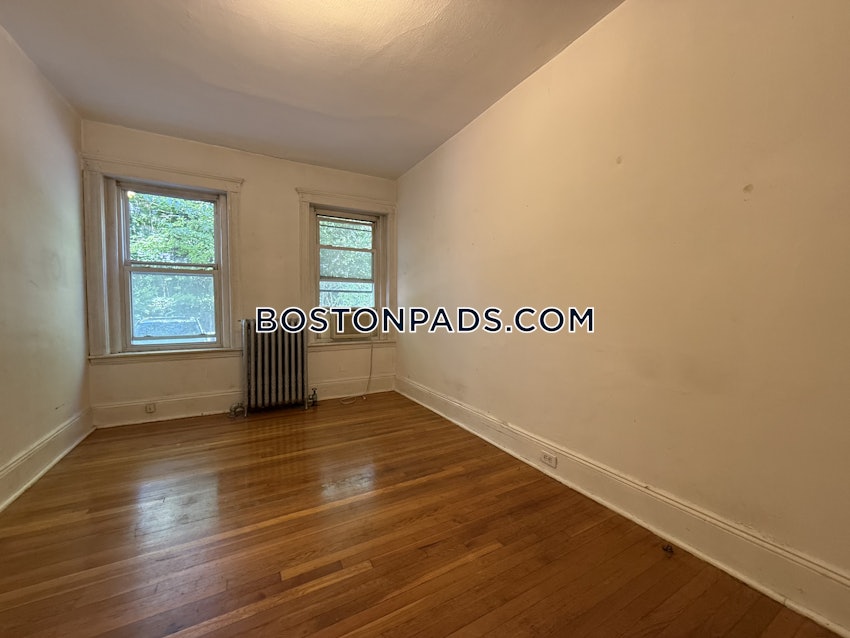 BROOKLINE- COOLIDGE CORNER - 2 Beds, 1 Bath - Image 8
