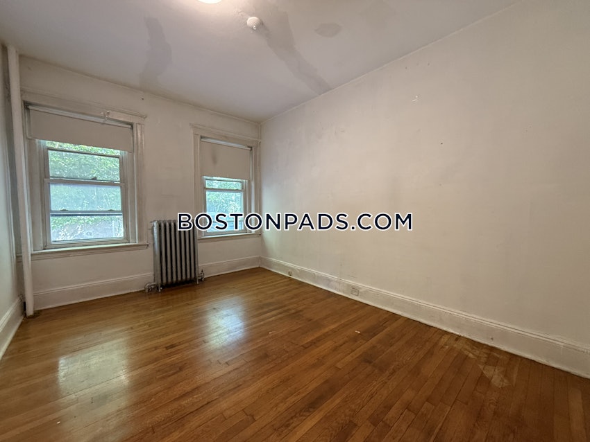 BROOKLINE- COOLIDGE CORNER - 2 Beds, 1 Bath - Image 7