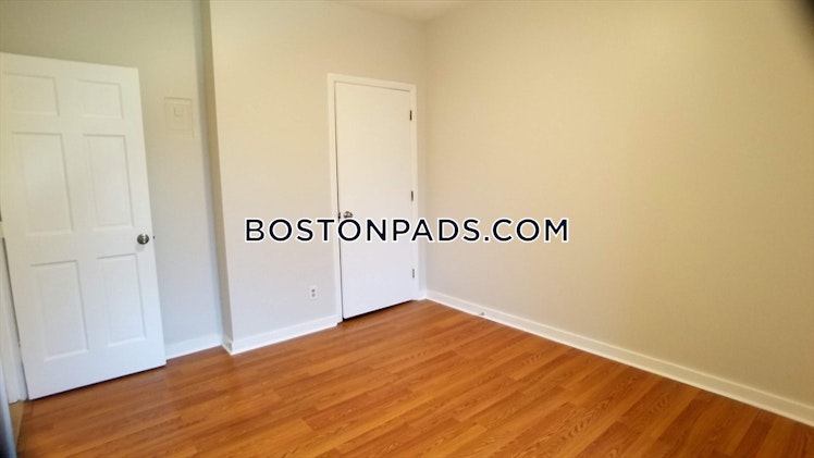 Sunderland St., Boston