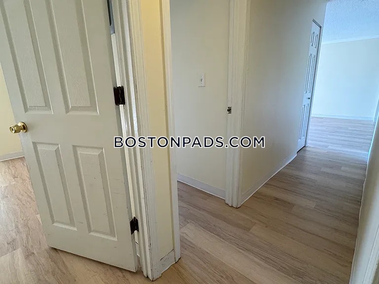 Boston - 2 Beds, 1.5 Baths