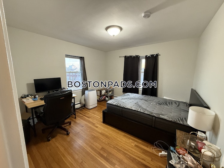 Chiswick Rd., Boston