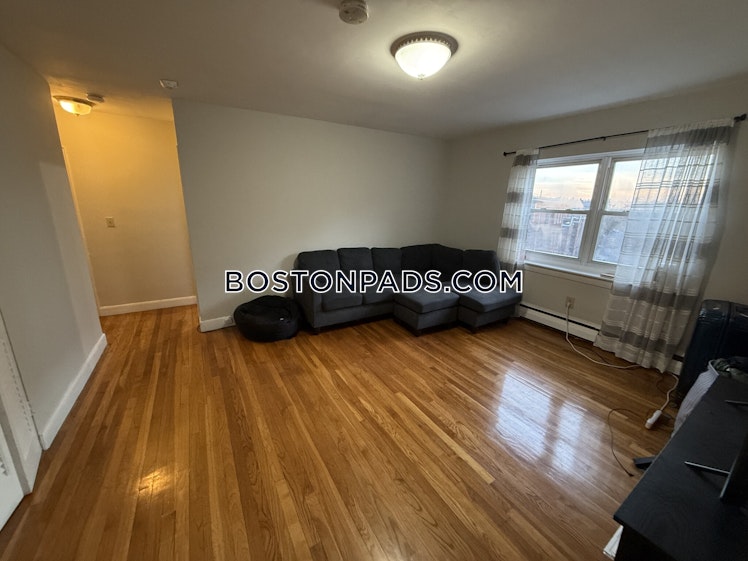 Chiswick Rd., Boston