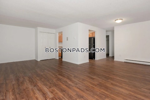 Rolling Green Dr. Fall River photo 28