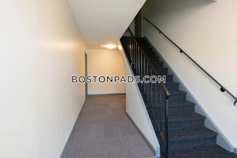 Rolling Green Dr. Fall River photo 26