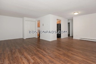 Rolling Green Dr. Fall River