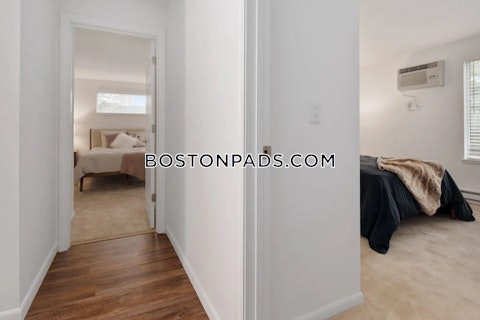 Rolling Green Dr. Fall River photo 17