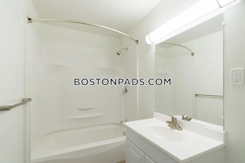 Rolling Green Dr. Fall River photo 22