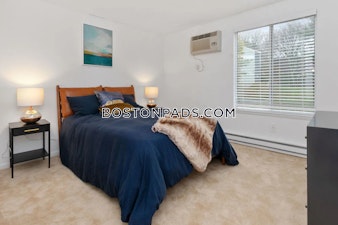 Rolling Green Dr. Fall River