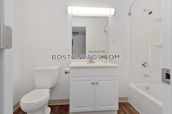 Rolling Green Dr. Fall River